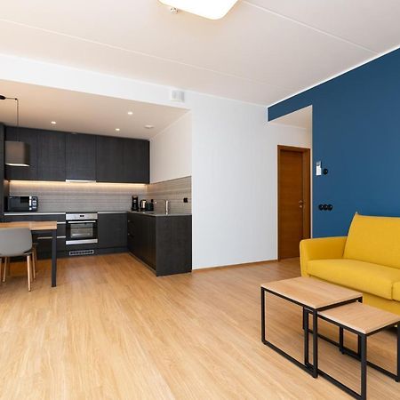 Self-Check-In Spacious 1 Bedroom Apartment With Terrace And Free Parking Tallinn Ngoại thất bức ảnh