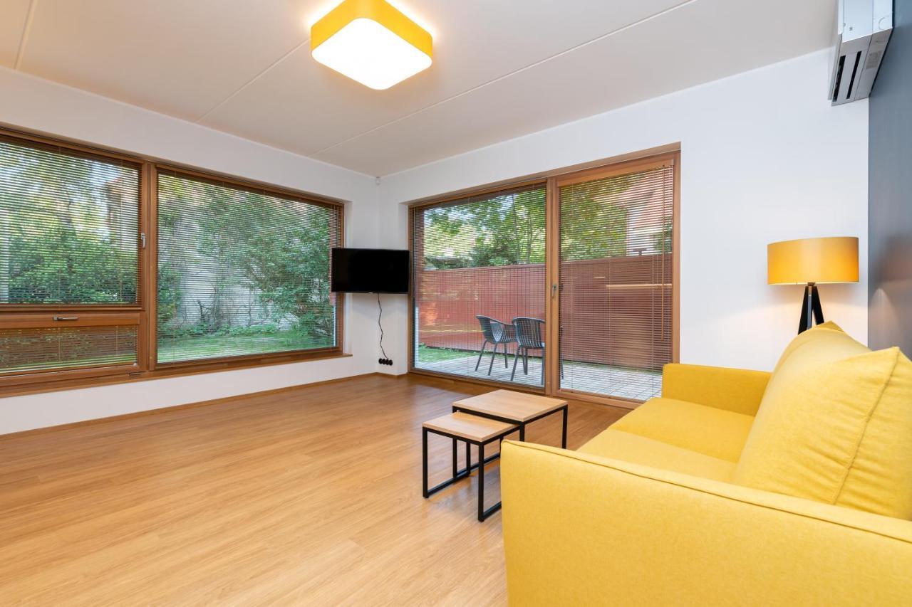 Self-Check-In Spacious 1 Bedroom Apartment With Terrace And Free Parking Tallinn Ngoại thất bức ảnh